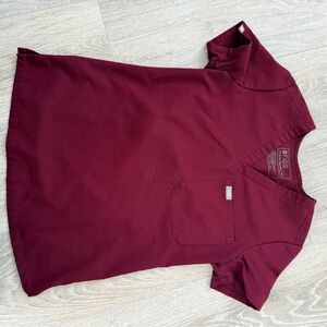Figs Women's V-Neck Scrub Top in Burgundy